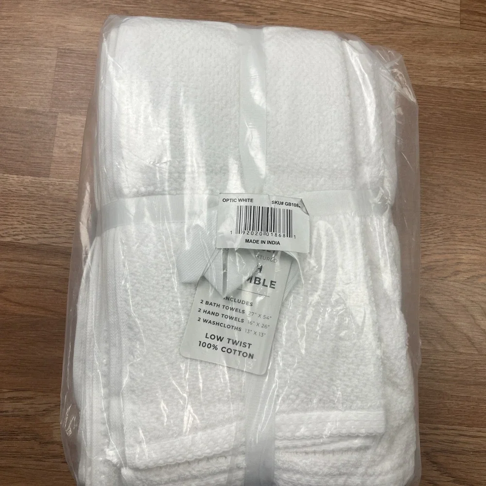 Madelinen 6 Piece Cotton Texture Towel Set in White, 2 Bath, 2 Hand, 2 Washcloth